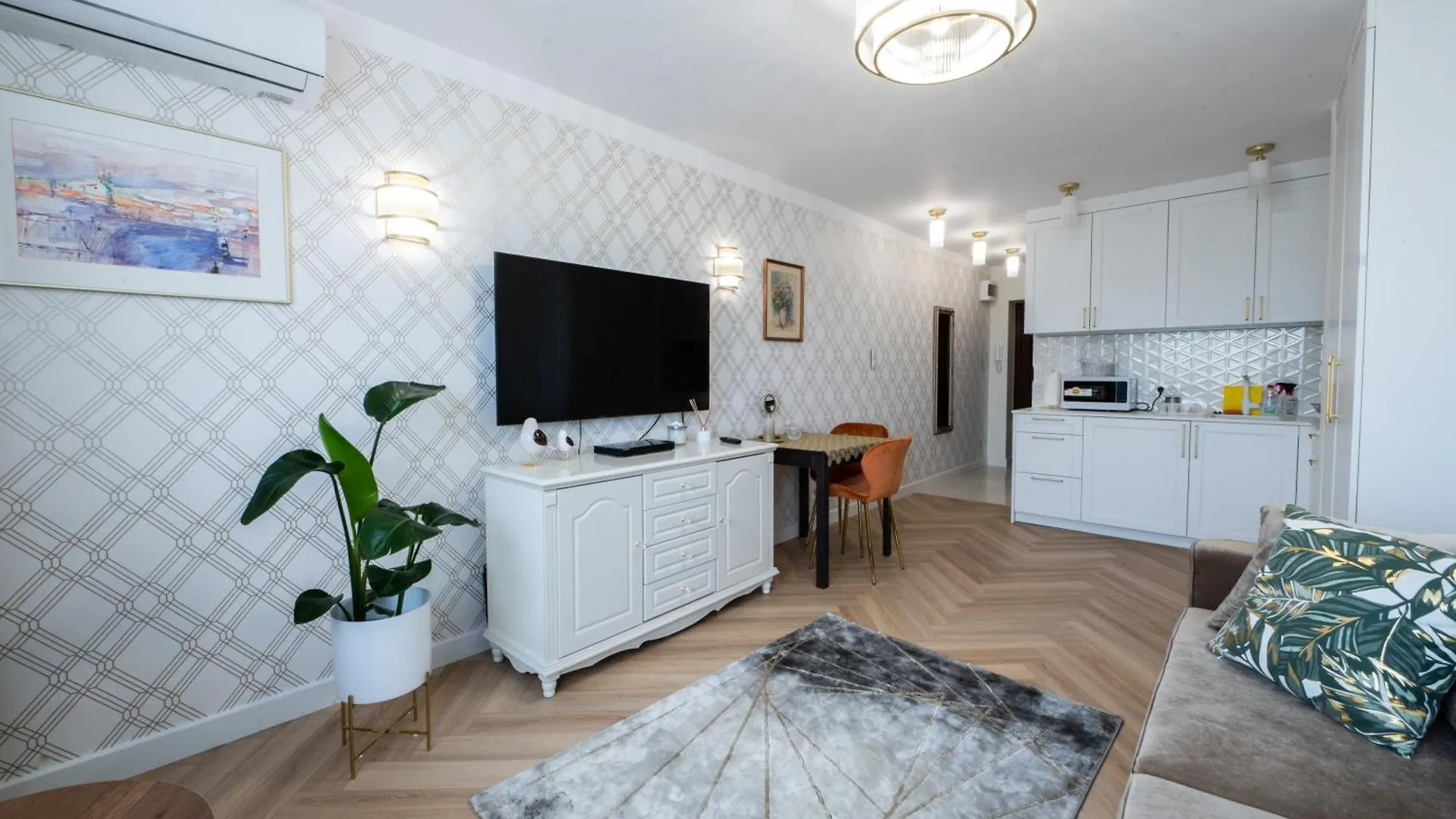 Apartament Zielona Ochota Warsaw 0*,  Poland
